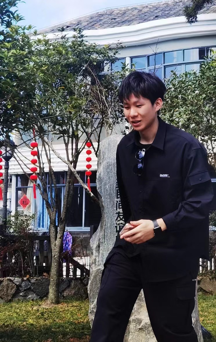 self_at_fuzhou.jpg